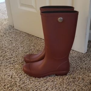 Ugg size 8 shelby matte waterproof rain boots